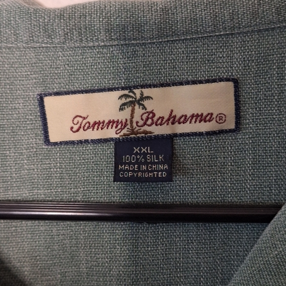 Tommy Bahama casual shirt - Picture 2 of 5